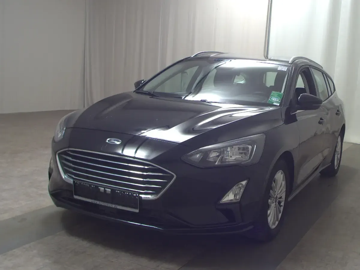 Używany Ford Focus Titanium 125 KM (91 kW) 2021 Czarny Sedan/Limuzyna