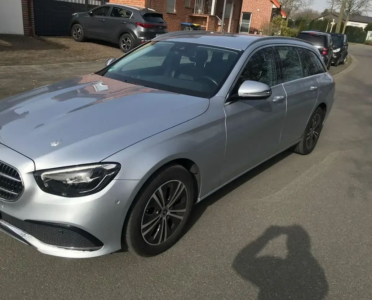 Usata Mercedes E220 194 CV (142 kW) 2022 Argento Station wagon