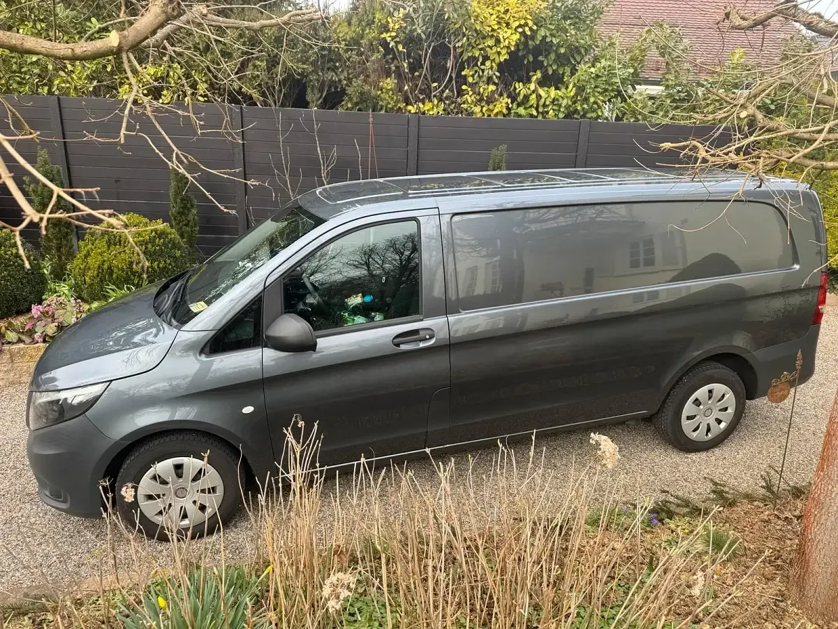 Gebraucht Mercedes Vito 114 PS (83 kW) 2016 Grau Van