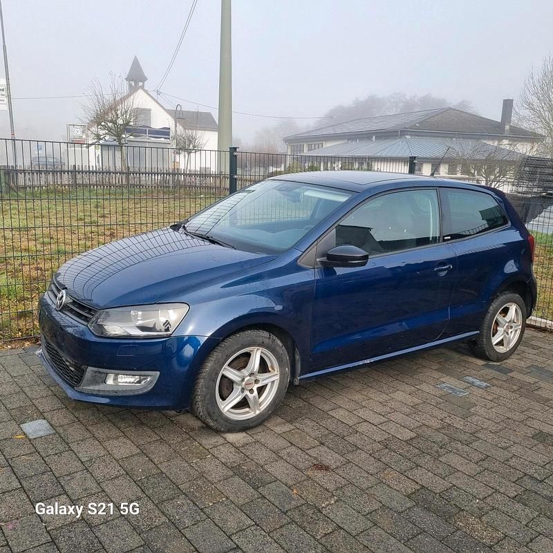 Blau Gebraucht 2011 VW Polo Kleinwagen | 3.900 € (Fairer Preis) - Bild 1/4