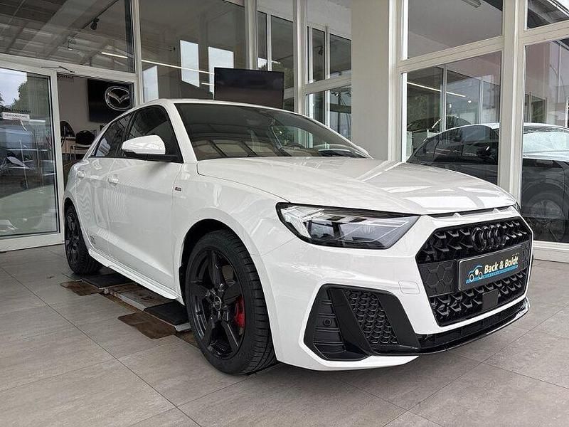 Gebraucht Audi A1 S-Line 207 PS (152 kW) 2025 Cortinaweiß Kleinwagen