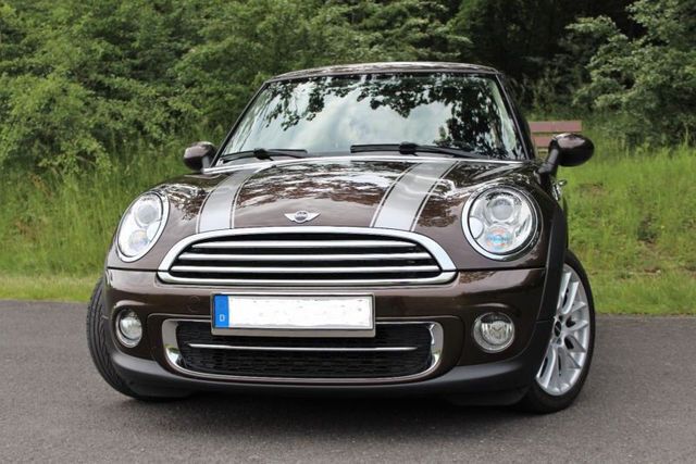 Braun metallic Gebraucht 2010 Mini Cooper D Kleinwagen | 9.950 € (Etwas zu teuer) - Bild 1/4