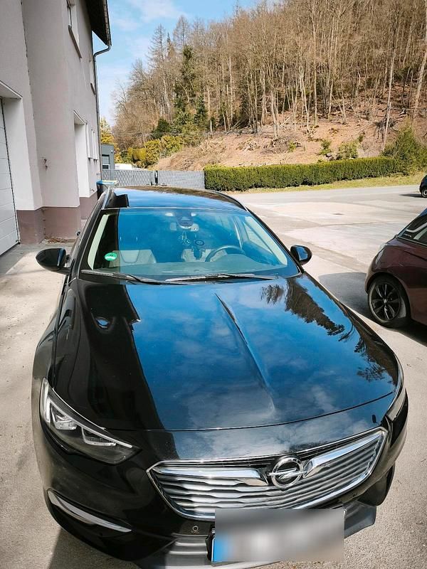 Gebraucht Opel Insignia Sport 165 PS (121 kW) 2018 Schwarz Kombi