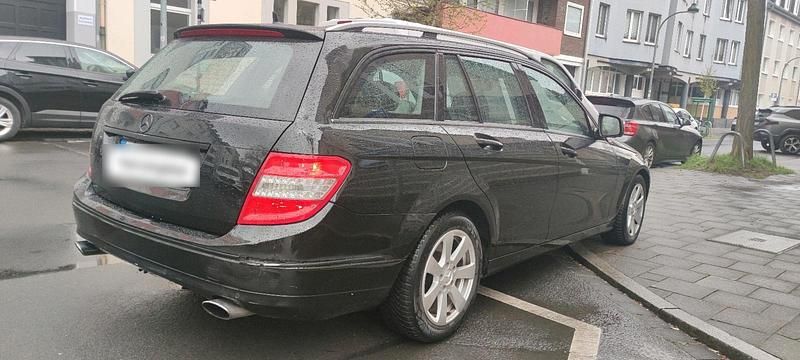 Gebraucht Mercedes C320 224 PS (164 kW) 2008 Schwarz Kombi