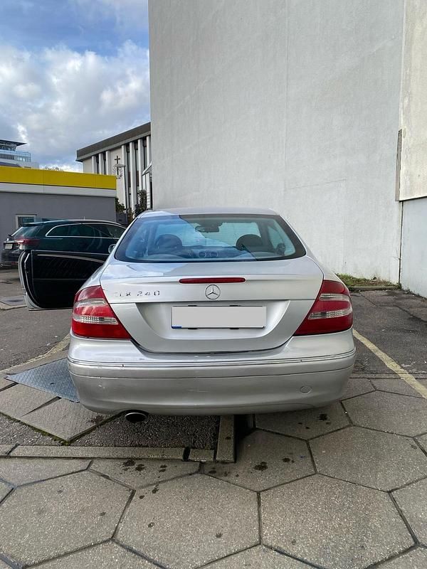 Gebraucht Mercedes CLK240 170 PS (125 kW) 2005 Silber Coupé