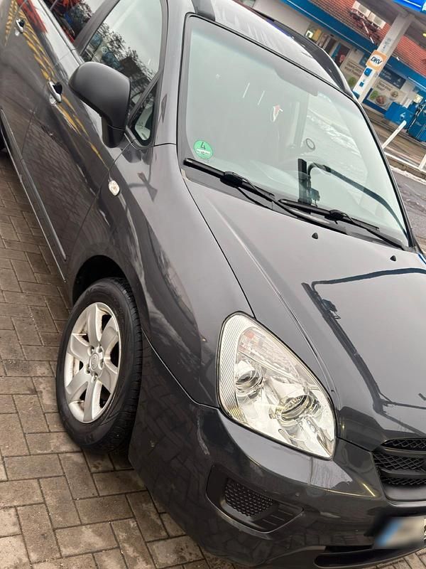 Gebraucht Kia Carens 144 PS (105 kW) 2008 Schwarz Van / Kleinbus