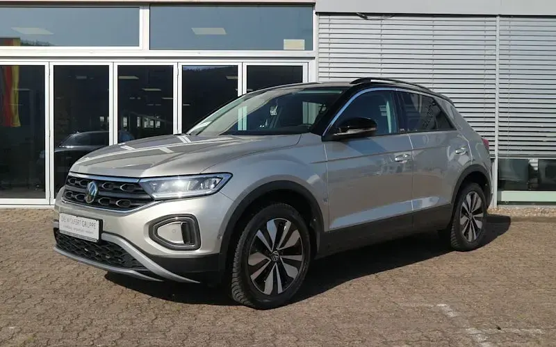 Gebraucht VW T-Roc Move 116 PS (85 kW) 2024 Silber SUV