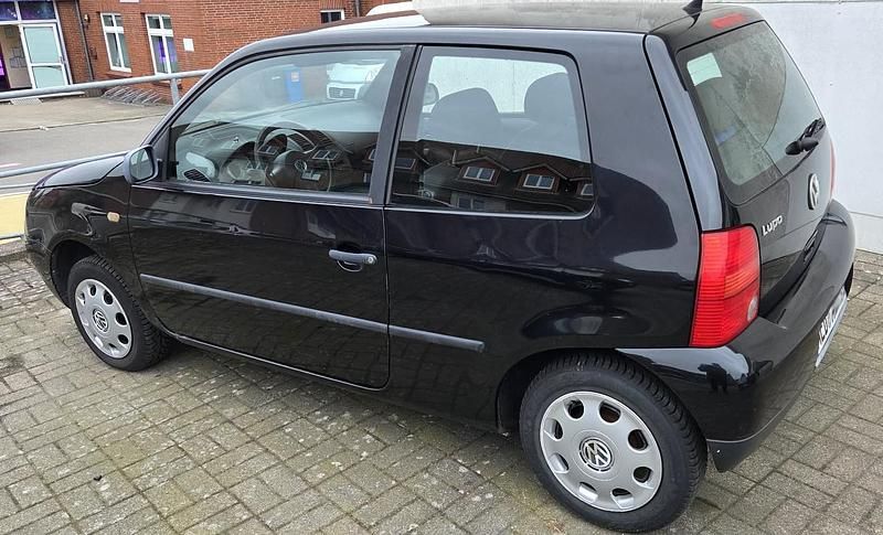 Gebraucht VW Lupo 50 PS (36 kW) 1998 Schwarz Kleinwagen