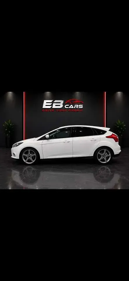 Gebraucht Ford Focus Titanium 150 PS (110 kW) 2012 Frostweiß Kleinwagen