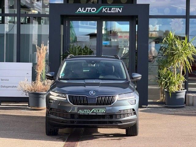 Grau Gebraucht 2019 Skoda Karoq Style SUV | 25.200 € (Fairer Preis) - Bild 1/4