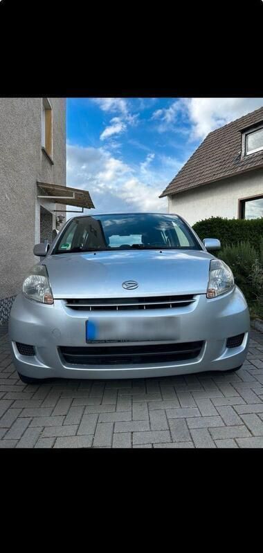 Silber Gebraucht 2009 Daihatsu Sirion Kleinwagen | 2.350 € (Fairer Preis) - Bild 1/4