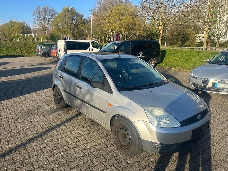 Gebraucht Ford Fiesta 80 PS (58 kW) 2002 Grau Kleinwagen