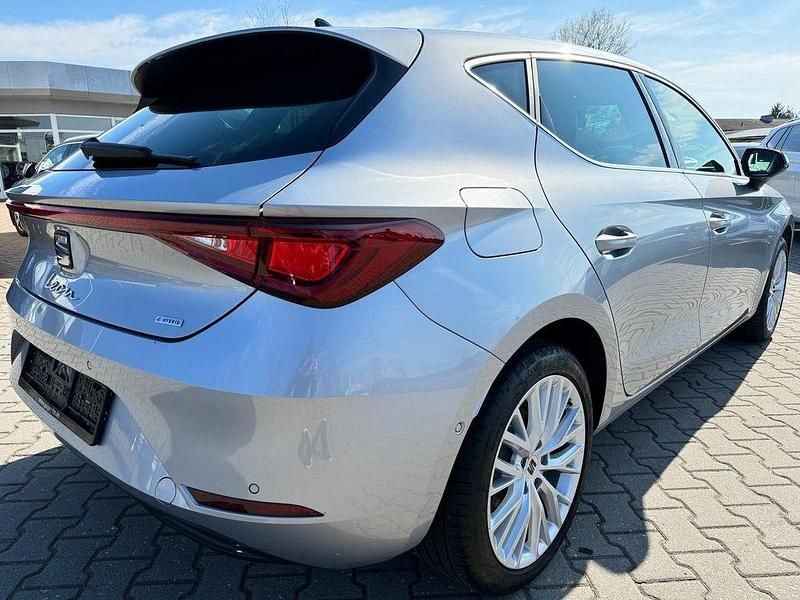 Gebraucht Seat Leon XCELLENCE 204 PS (150 kW) 2022 Silber Limousine