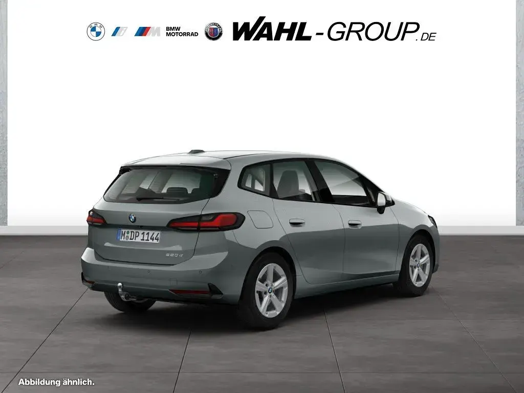 Gebraucht BMW 220 Performance 163 PS (119 kW) 2025 Grau Van / Kleinbus