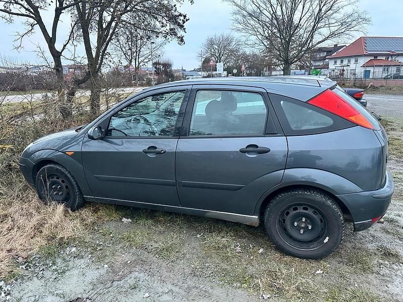 Gebraucht Ford Focus 101 PS (74 kW) 2003 Grau Limousine