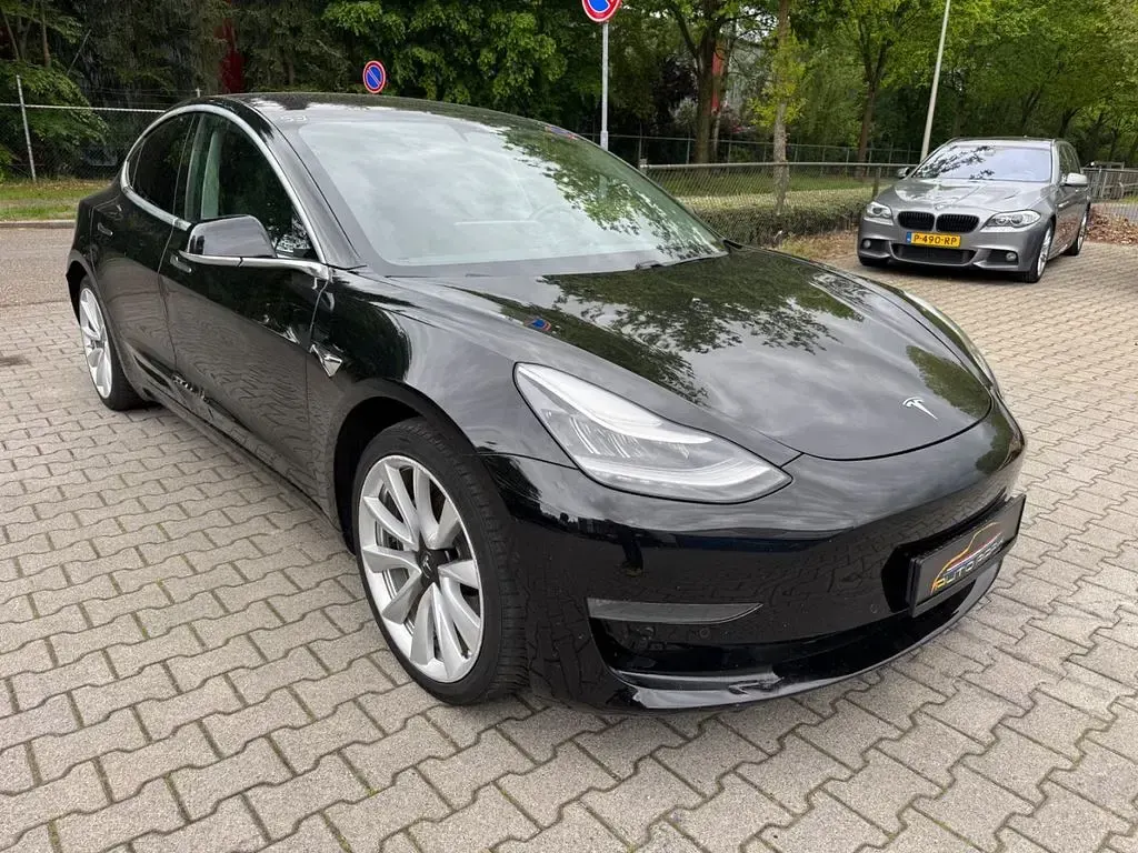 Occasion Tesla Model 3 258 kW (351 ch) 2019 Noir Berline