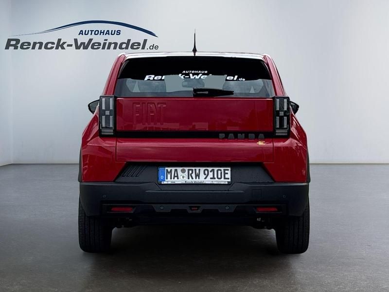 Gebraucht Fiat Grande Panda Red 83 kW (113 PS) 2025 Rot Kleinwagen