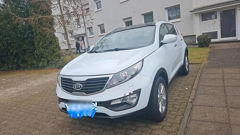 Weiß Gebraucht 2011 Kia Sportage SUV | 11.750 € - Bild 1/4