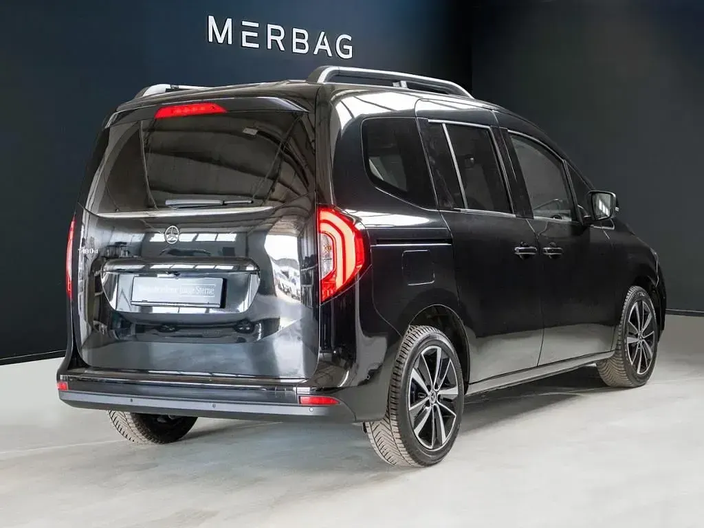 Gebraucht Mercedes T180 Edition 116 PS (85 kW) 2022 Schwarz Van / Kleinbus