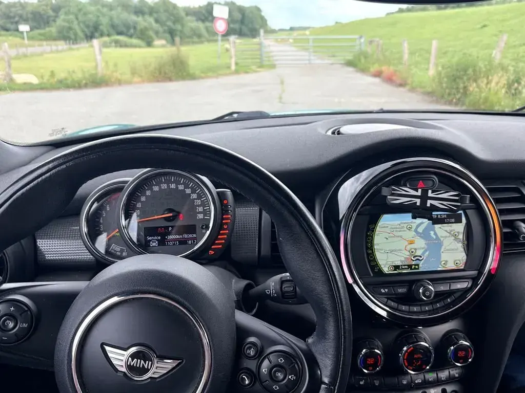 Gebraucht Mini Cooper 136 PS (100 kW) 2017 Blau Kleinwagen