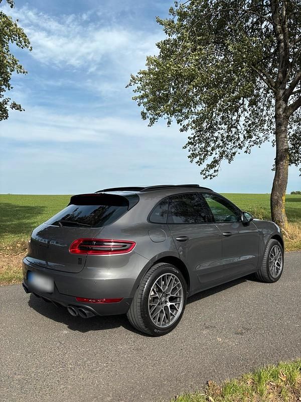 Gebraucht Porsche Macan Turbo 340 PS (250 kW) 2015 Grau SUV