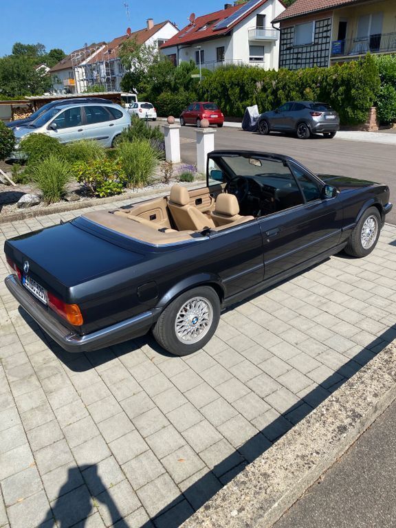 Schwarz Gebraucht 1989 BMW 320 Cabriolet Cabrio | 20.000 € - Bild 1/4