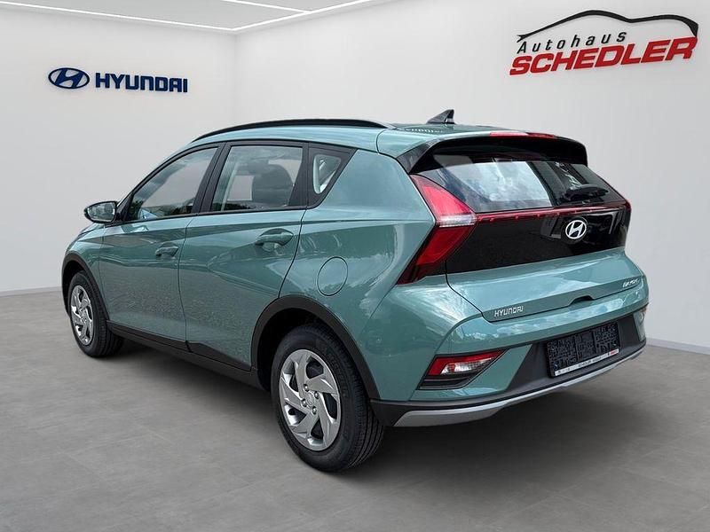 Neu Hyundai Bayon Select 101 PS (74 kW) 2025 Grün SUV