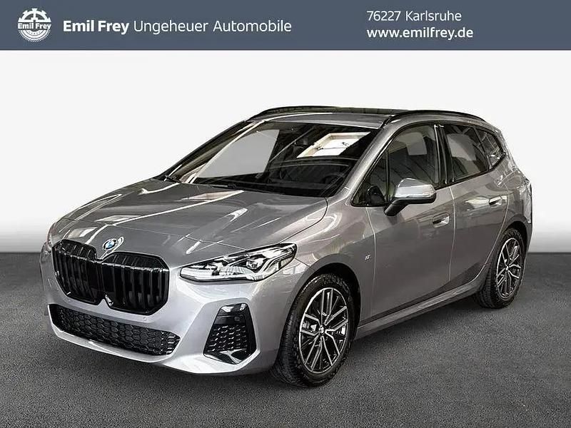 Grau Neu 2025 BMW 218 Active Tourer Van / Kleinbus | 44.690 € - Bild 1/3