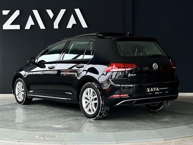 Gebraucht VW Golf VII 150 PS (110 kW) 2020 Deep black perleffekt Limousine