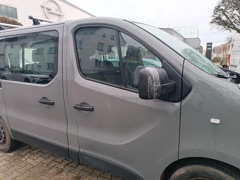 Gebraucht Opel Vivaro 125 PS (91 kW) 2016 Grau Van / Kleinbus
