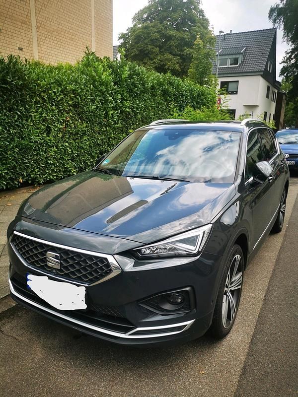 Grau Gebraucht 2019 Seat Tarraco 4Drive SUV | 25.000 € (Superpreis) - Bild 1/4