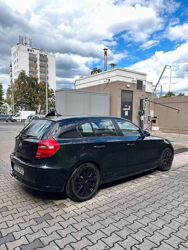 Schwarz Gebraucht 2007 BMW 116 Kleinwagen | 1.550 € (Superpreis) - Bild 1/4