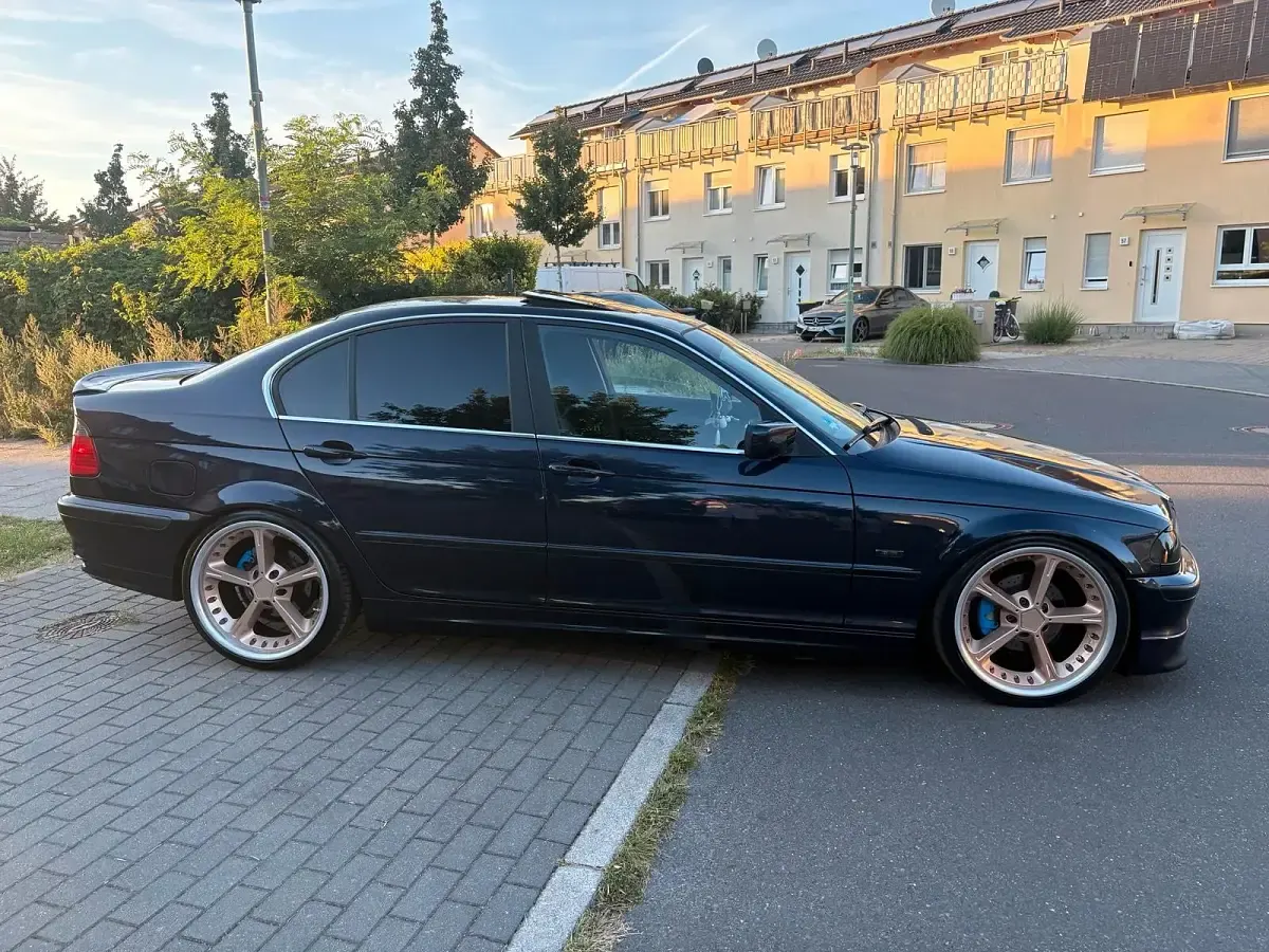 Gebraucht BMW 323 170 PS (125 kW) 1998 Andere farben Limousine