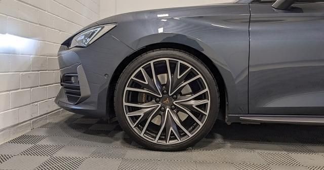 Gebraucht Cupra Leon VZ 310 PS (228 kW) 2021 Metallic