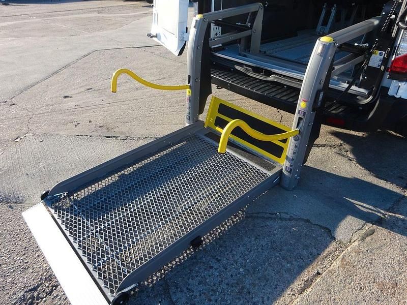 Neu Ford Transit Trend 131 PS (96 kW) 2025 Weiß Van / Kleinbus