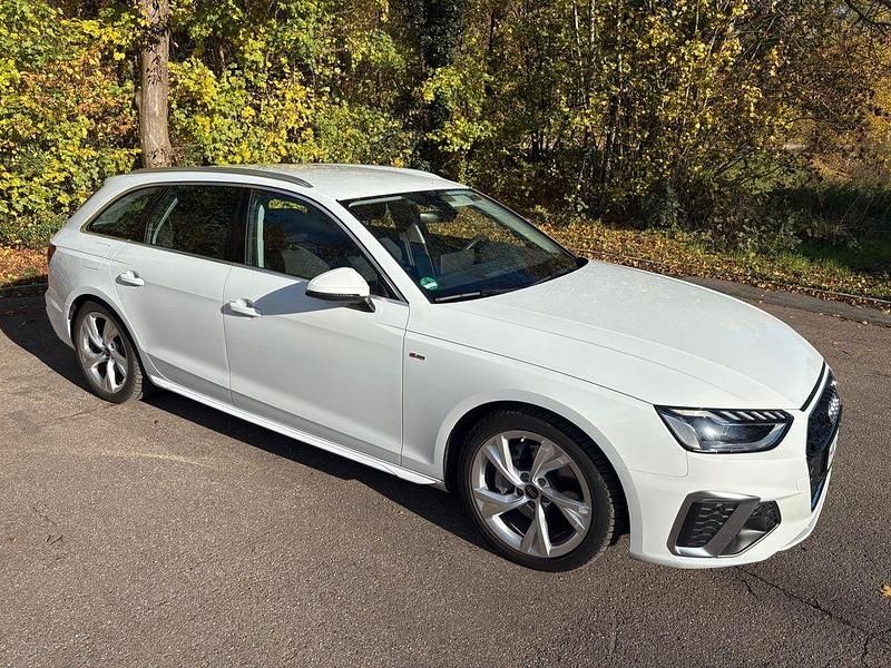 Weiß Gebraucht 2024 Audi A4 S-Line Kombi | 37.700 € (Fairer Preis) - Bild 1/4