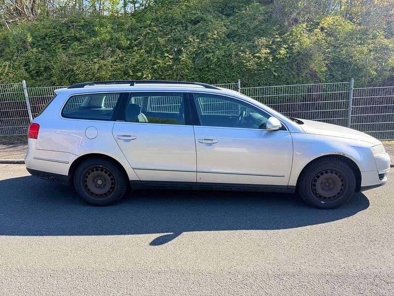 Gebraucht VW Passat Comfortline 105 PS (77 kW) 2010 Silber Kombi