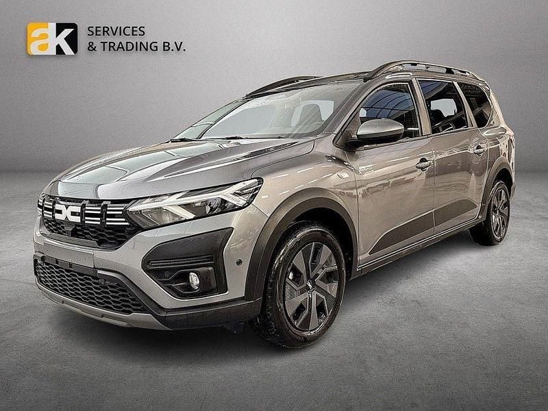 Gebraucht Dacia Jogger Expression 101 PS (74 kW) 2025 Grau Van / Kleinbus