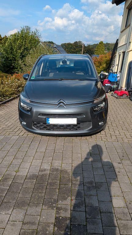 Grau Gebraucht 2015 Citroën Grand C4 Picasso Van / Kleinbus | 13.000 € (Etwas zu teuer) - Bild 1/4