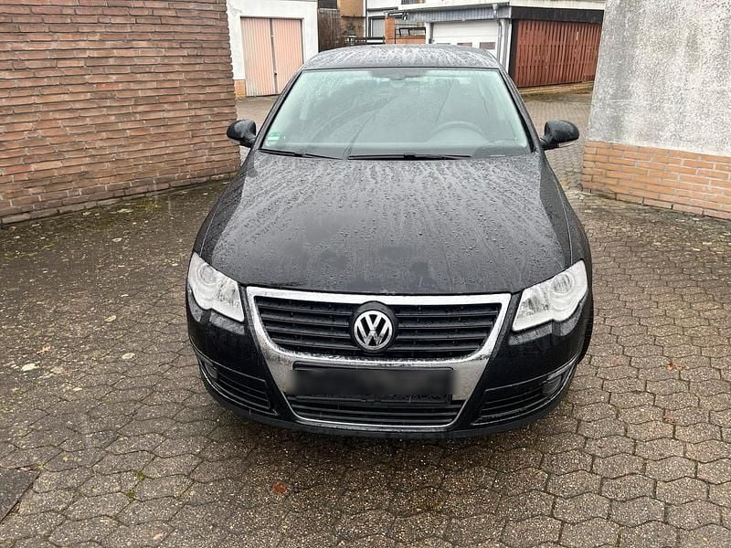 Gebraucht VW Passat 102 PS (75 kW) 2008 Schwarz Limousine