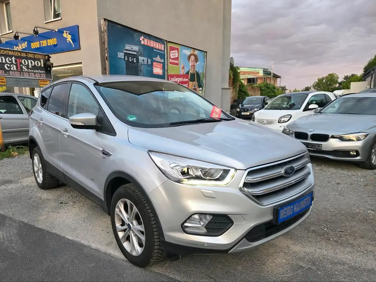 Gebraucht Ford Kuga 182 PS (133 kW) 2018 Silber SUV