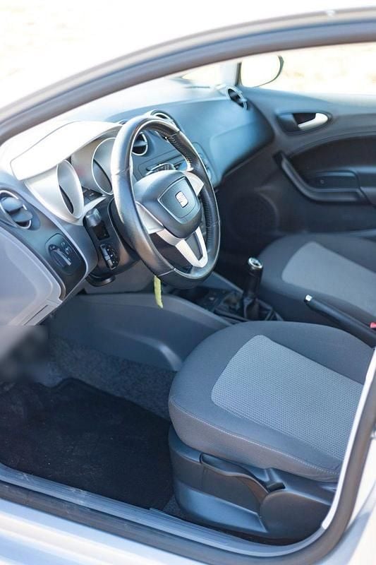 Gebraucht Seat Ibiza Style 86 PS (63 kW) 2011 Grau Kleinwagen