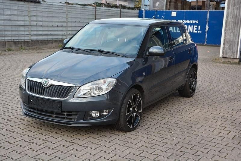 Grau Gebraucht 2011 Skoda Fabia Sport Kleinwagen | 5.990 € (Guter Preis) - Bild 1/4