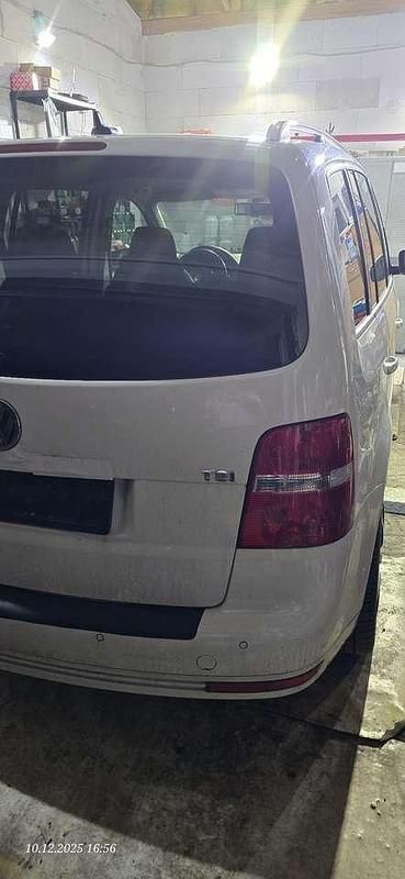 Gebraucht VW Touran Freestyle 140 PS (102 kW) 2010 Weiß Van / Kleinbus