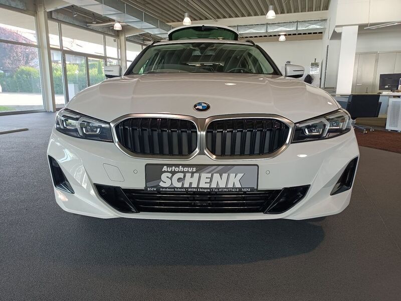 Weiß Gebraucht 2023 BMW 318 Limousine | 35.900 € (Etwas zu teuer) - Bild 1/4