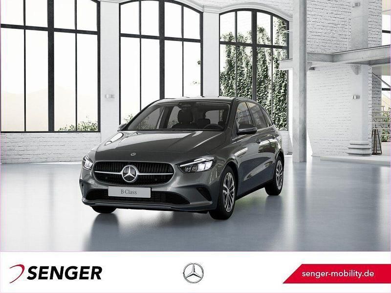 Grau Gebraucht 2024 Mercedes B180 Van / Kleinbus | 31.340 € (Etwas zu teuer) - Bild 1/3