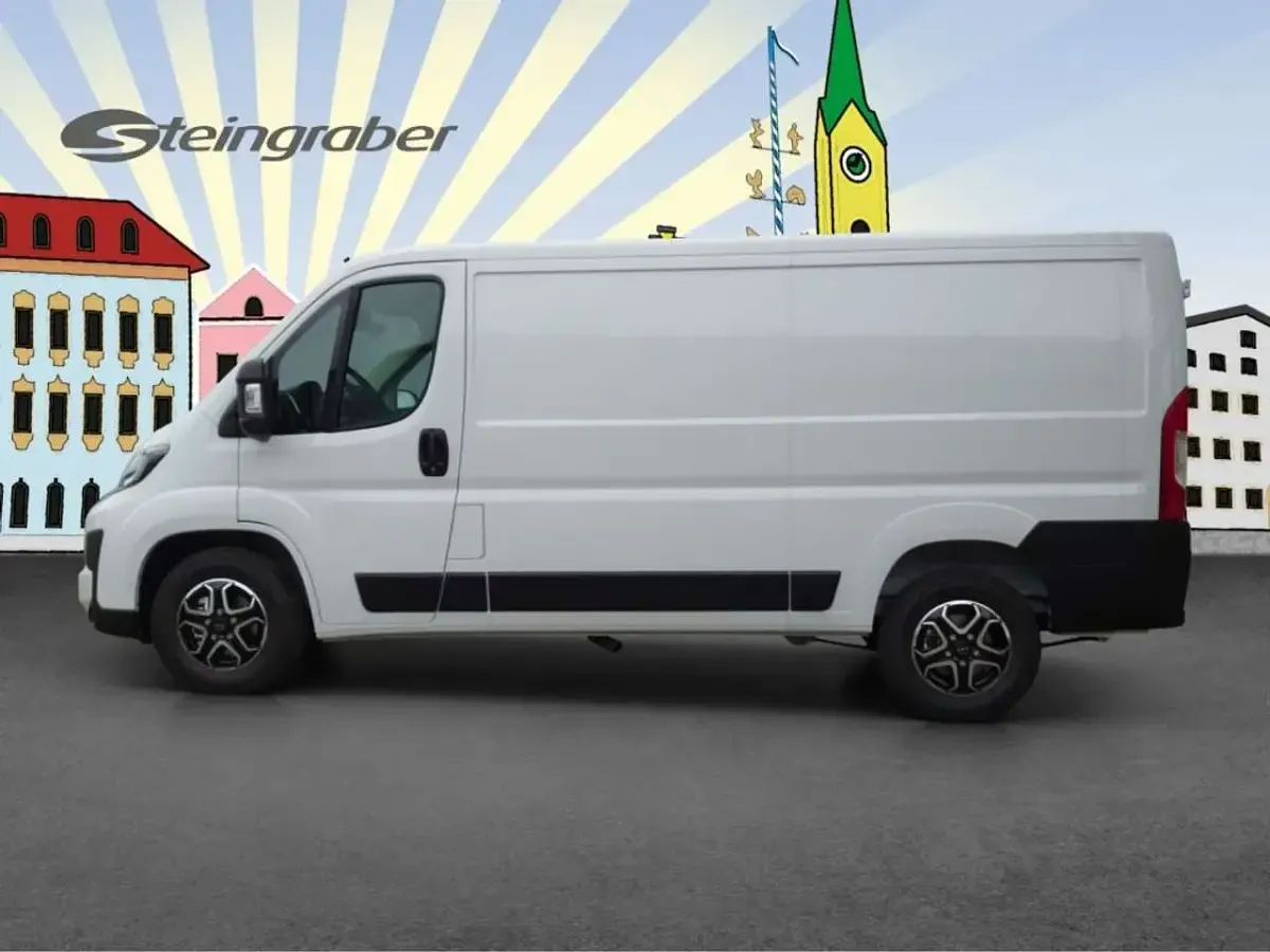 Neu Opel Movano 140 PS (102 kW) 2026 Casablancaweiß Van