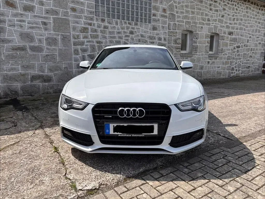 Gebraucht Audi A5 Sportback Sport 190 PS (139 kW) 2015 Weiß Kleinwagen