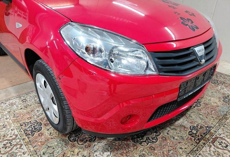 Gebraucht Dacia Sandero 75 PS (55 kW) 2009 Rot Limousine