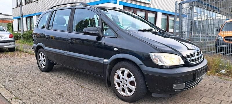 Schwarz Gebraucht 2004 Opel Zafira Van / Kleinbus | 849 € (Superpreis) - Bild 1/4